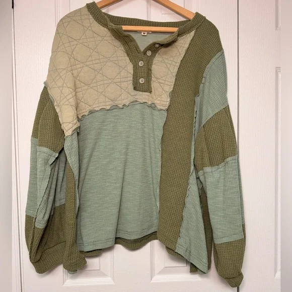 POL Cozy Oasis Patchwork Sweatshirt in Forest Green Medium Boho Oversized Henley - Picture 1 of 8